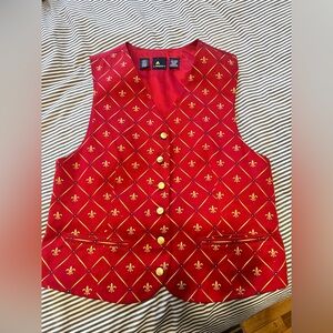 Liz Sport (Liz Claiborne) vintageGold fleur-de-lis motifs